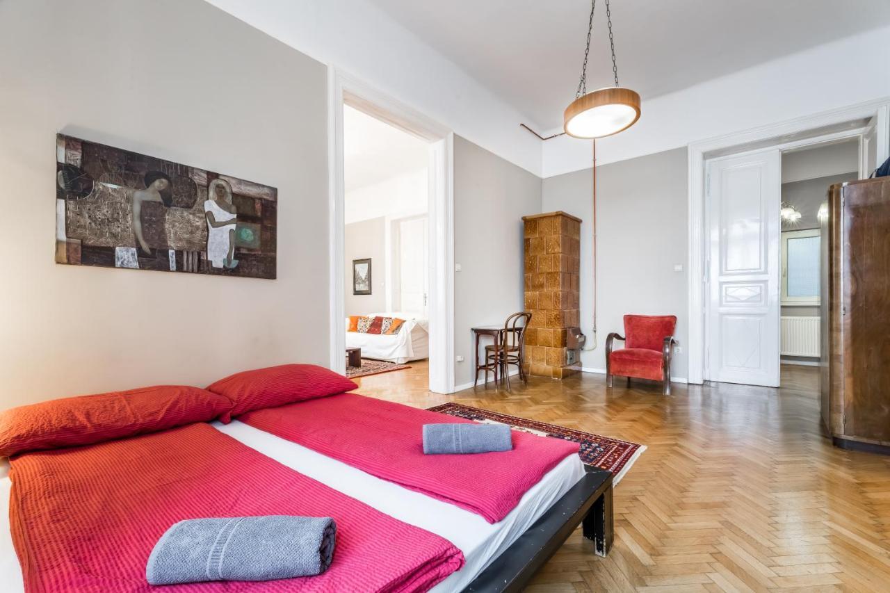 Berta - 4 Bedrooms, 3 Baths Budapest Bagian luar foto