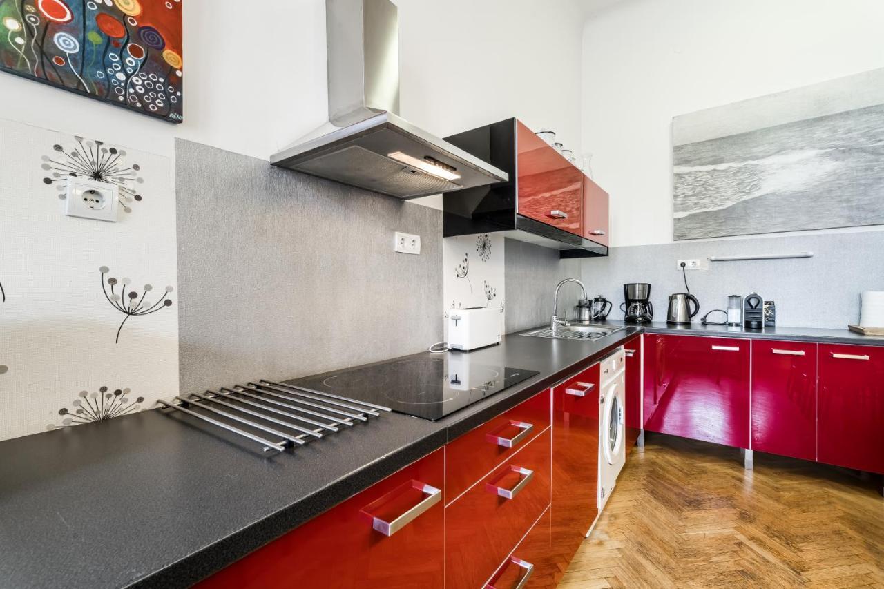 Berta - 4 Bedrooms, 3 Baths Budapest Bagian luar foto