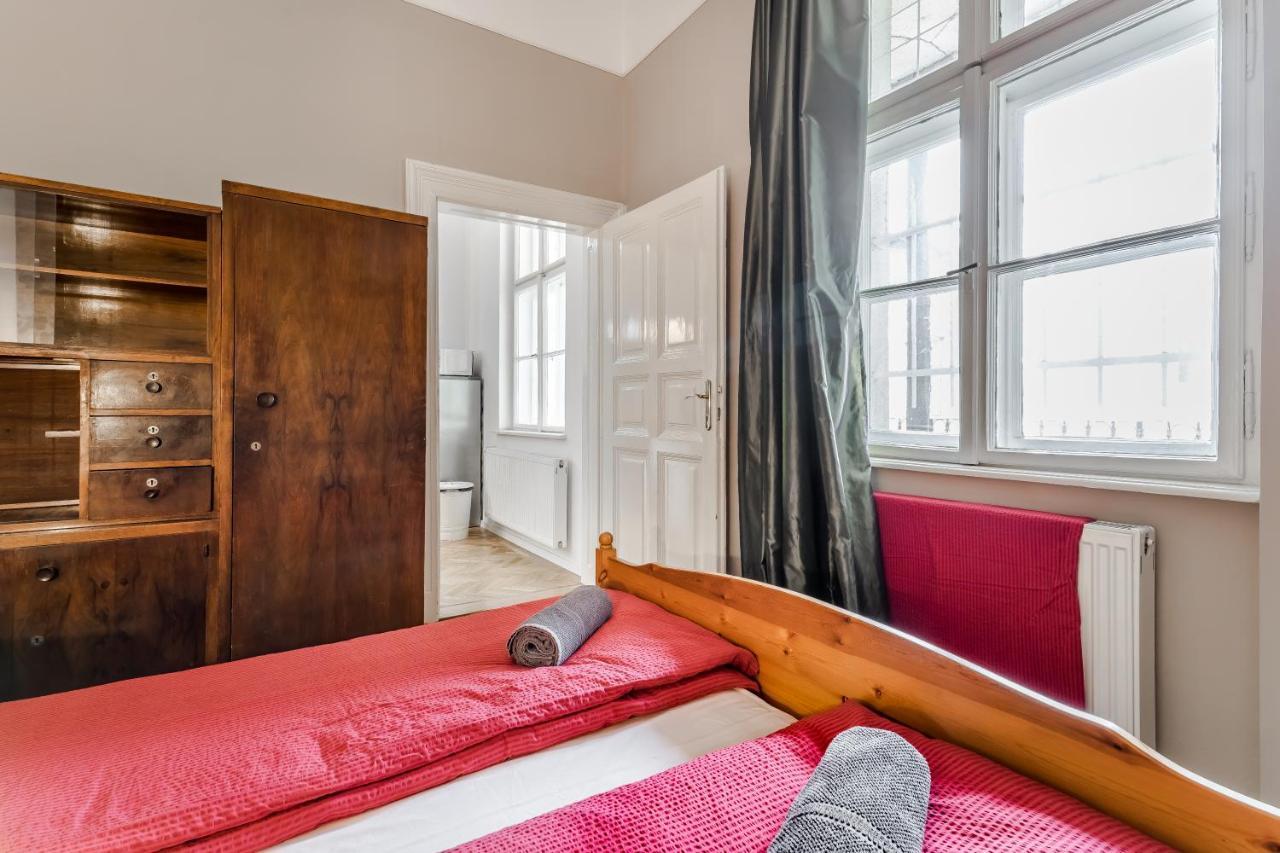 Berta - 4 Bedrooms, 3 Baths Budapest Bagian luar foto