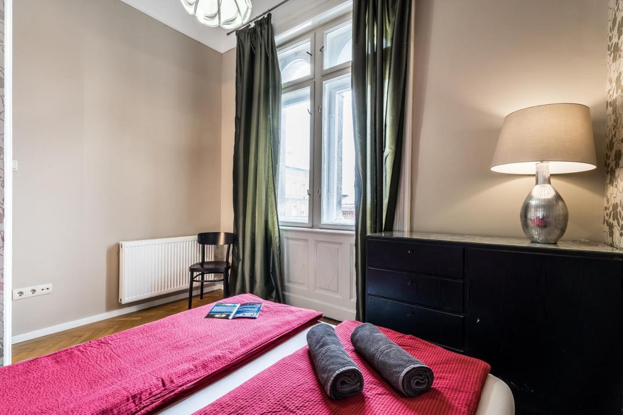 Berta - 4 Bedrooms, 3 Baths Budapest Bagian luar foto