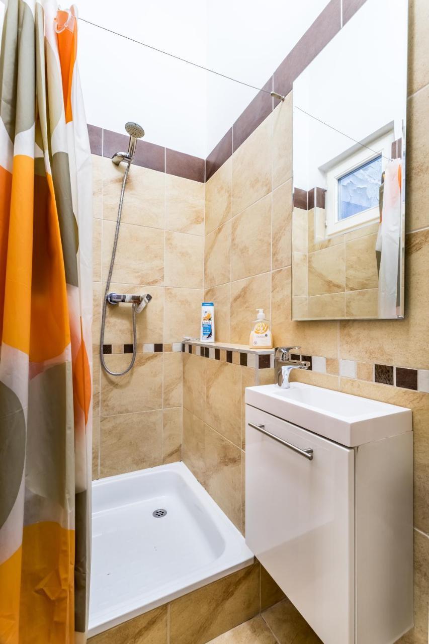Berta - 4 Bedrooms, 3 Baths Budapest Bagian luar foto
